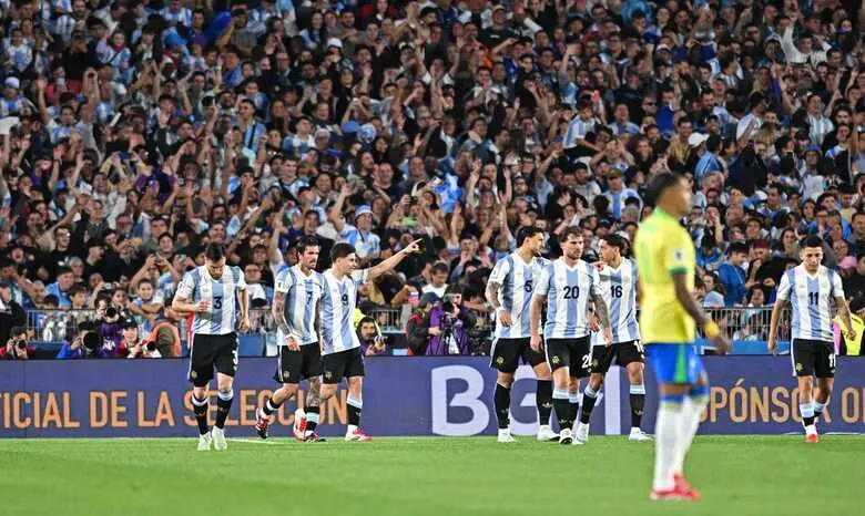 Brasil dá vexame e é goleado pela Argentina nas Eliminatórias