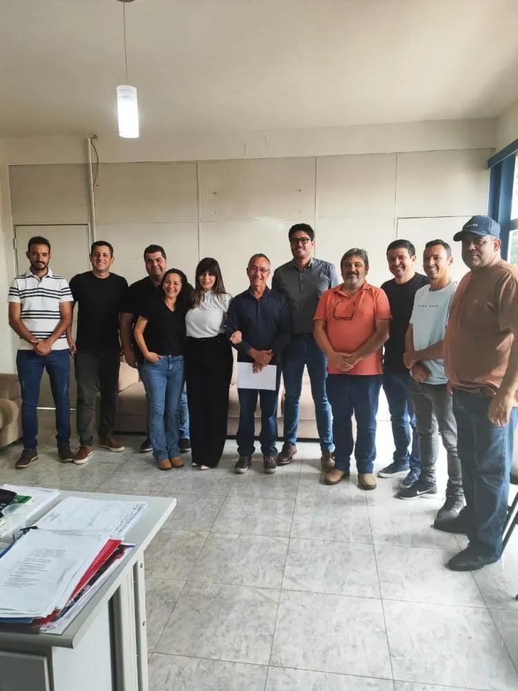 Emovari será fornecedora oficial de móveis escolares para a rede estadual