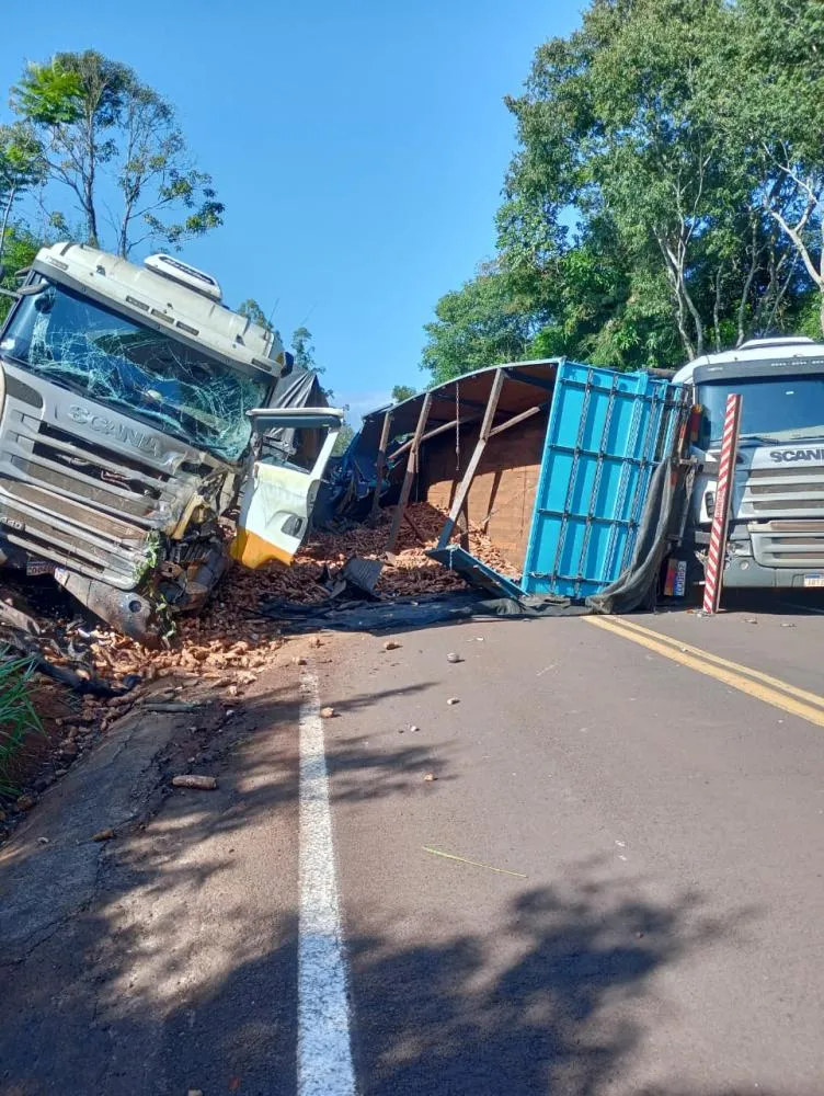 Grave acidente interdita rodovia entre Altônia e São Jorge do Patrocínio