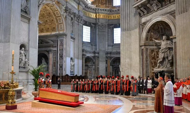Mais de 200 chefes de Estado devem comparecer ao funeral do papa Francisco