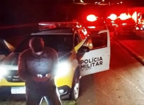 Homem é preso após invadir casa e agredir mãe de 70 anos em Pérola