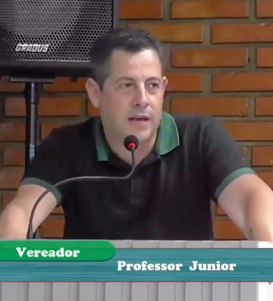 Vereador Professor Júnior propõe regulamentação para número mínimo de servidores nas escolas da rede municipal de Altônia
