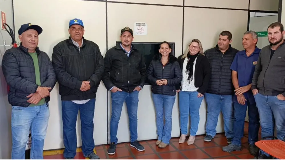 Vereadores visitam fábrica da AMAFIL em Altônia e destacam potencial econômico e geração de empregos