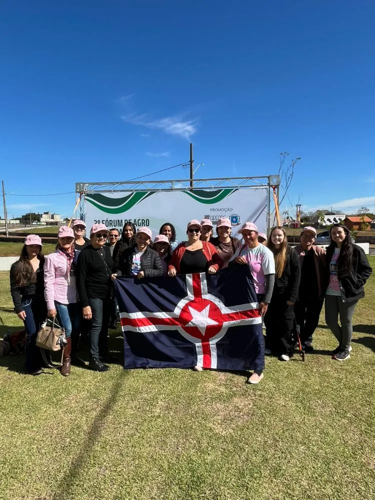 Produtoras de Altônia participam da etapa regional do Concurso Delícias do Leite em Cianorte durante Encontro de Mulheres no Agro