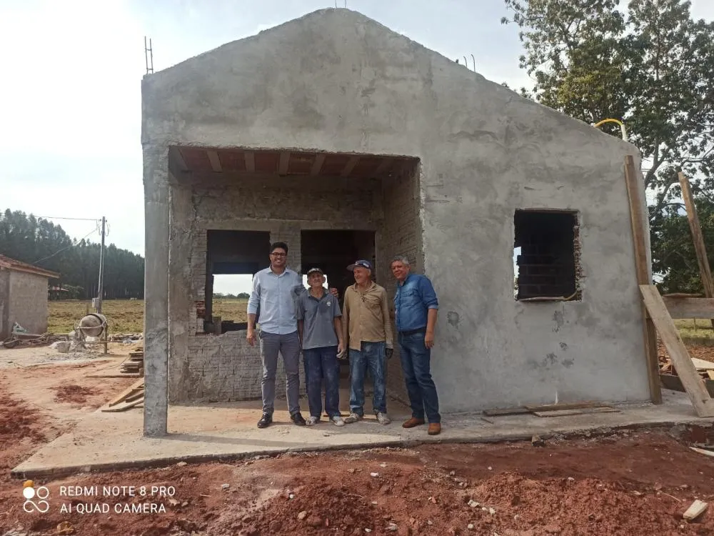 Prefeito Diego Pergo, Vice Alisson Rezende e secretários visitam famílias contempladas pelo Minha Casa Minha Vida Rural em Altônia