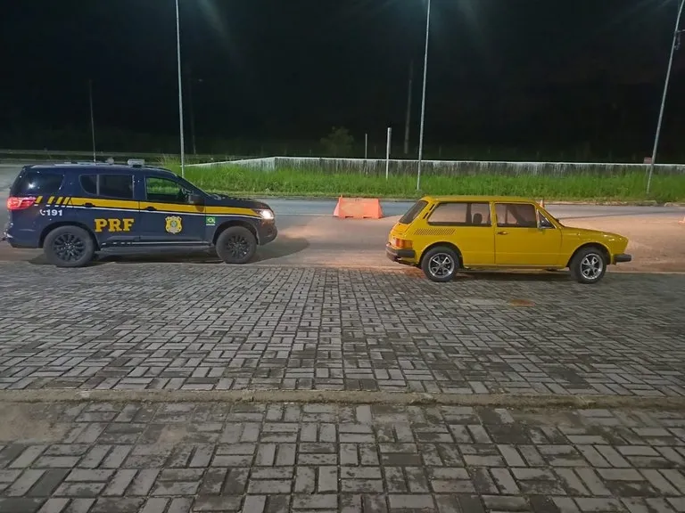 PRF na Paraíba recupera Brasília amarela furtada no dia dos 29 anos da morte dos Mamonas Assassinas