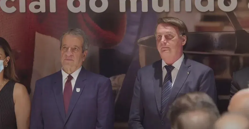Moraes atende a pedido e libera contato de Valdemar com Bolsonaro