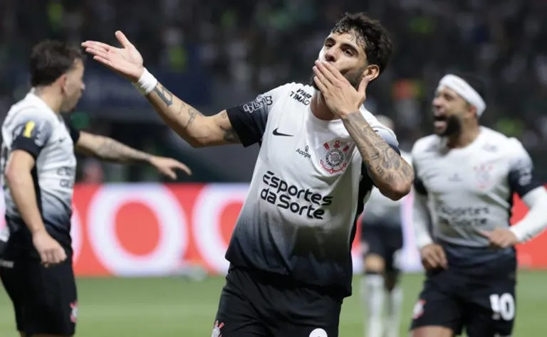 Corinthians bate Palmeiras no Allianz Parque e sai na frente na final do Paulistão