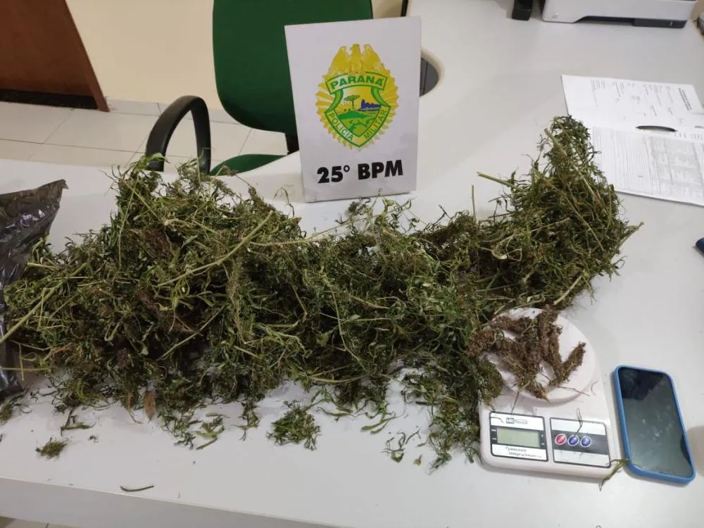 Polícia apreende droga e conduz suspeito de tráfico em Esperança Nova