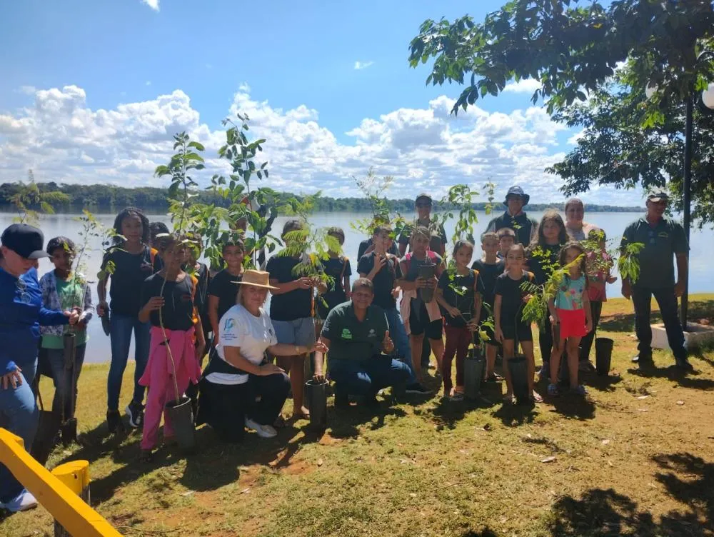 Altônia realiza revitalização do Bosque Jardim Social e encerra com sucesso as comemorações do Dia da Água no Balneário Vila Yara